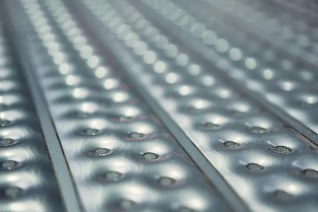 Gerades Schweißnahtmuster