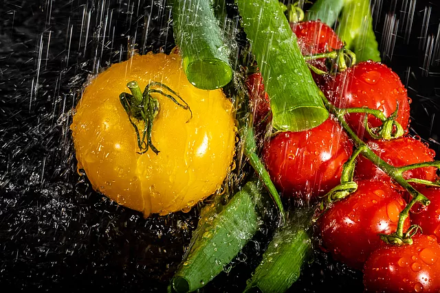 Dieses Bild zeigt Kühlsysteme für Obst und Gemüse zur Erhaltung der Frische.