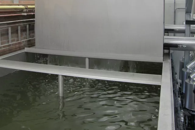 Eiswassereinfluss in den Splittank Eiswassereinfluss in den Splittank