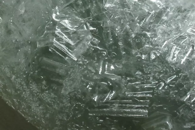 Mezcla de hielo y agua helada Mezcla de hielo y agua helada