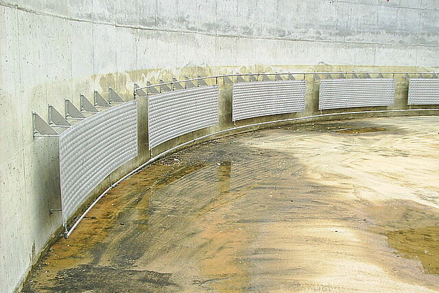 Inner tank bio sludge Inner tank bio sludge