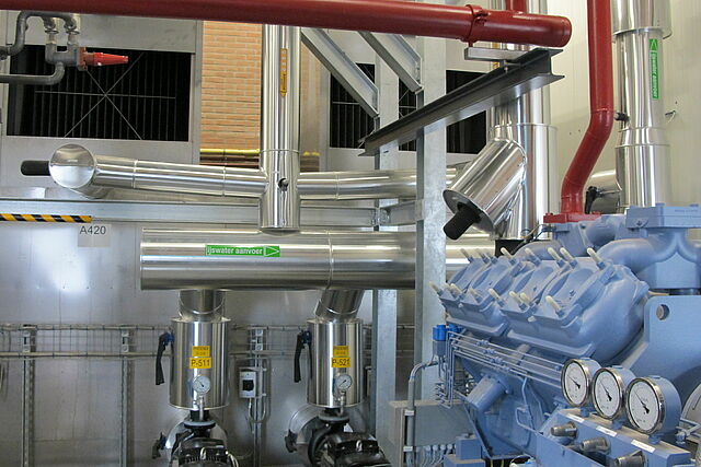Installazione del refrigeratore a film cadente con unità di compressione Installazione del refrigeratore a film cadente con unità di compressione