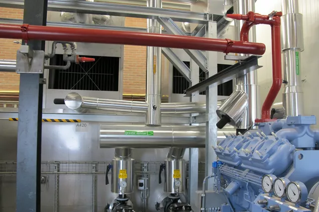 Kältetechnik bei Eismaschinen Kältemittelverrohrung Kältetechnik bei Eismaschinen Kältemittelverrohrung