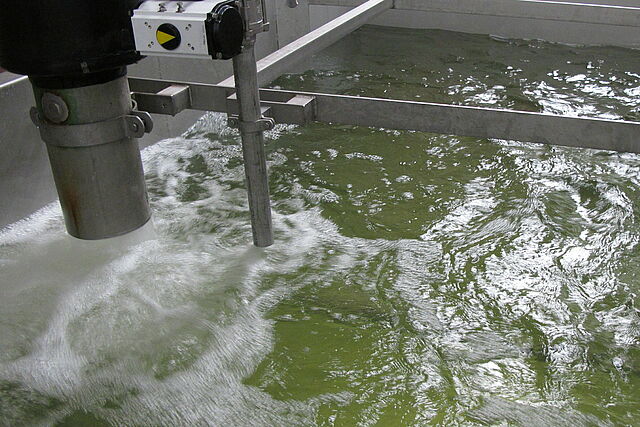 Ice water inlet into the tank