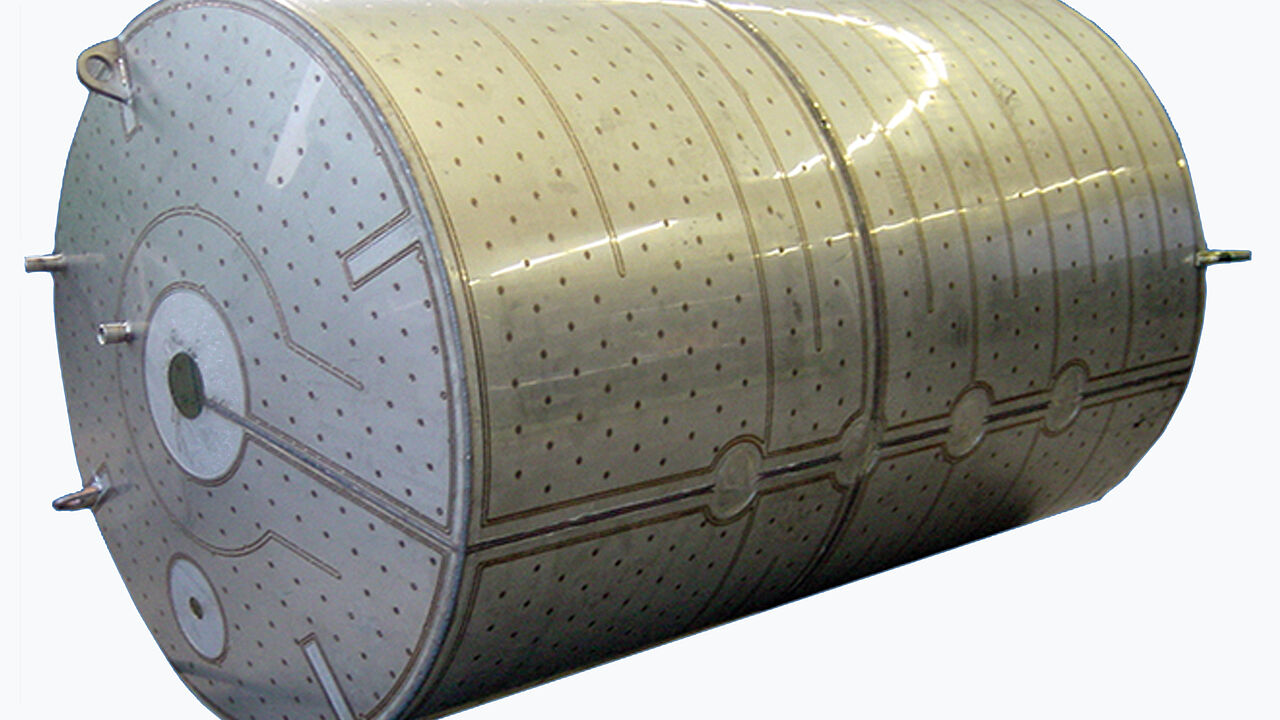 Dimple jacket integrated into process or bulk tanks HTT AG