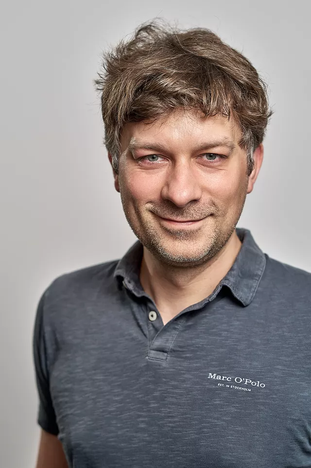 Deze foto toont een portret van Ilya.