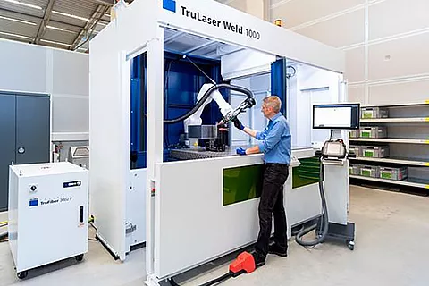 L'immagine mostra il sistema di saldatura laser TRUMPF TruLaser Weld 1000.